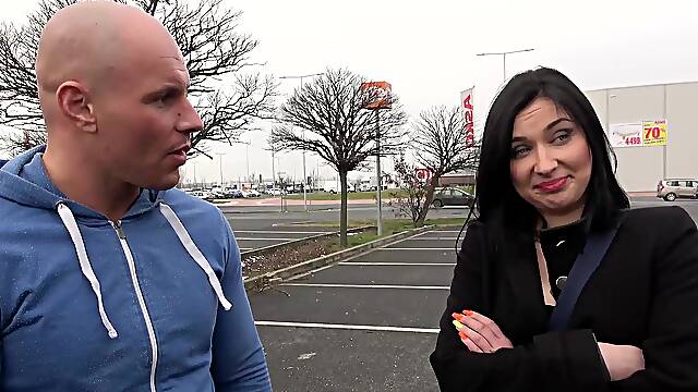 Brunette Nika's juicy cast in a scandalous blowjob session