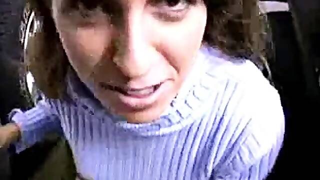 Betty pompinazzo con sborrata in faccia