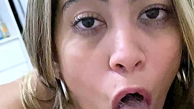 Amateur girl blowjob cumshot for cash 03