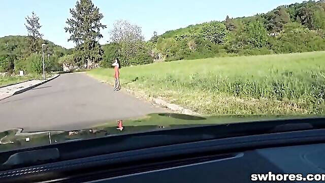 Bubbly Peters outside clip