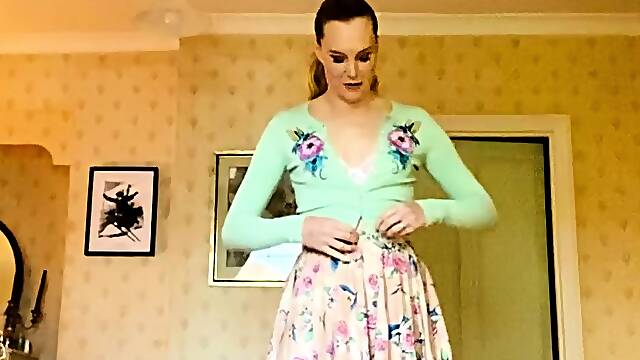 Webcam brunette furios anger masturbation 2
