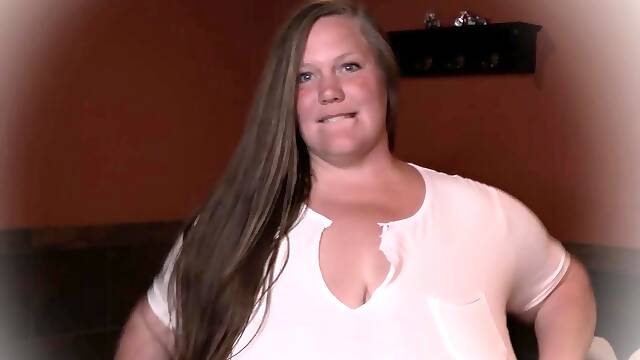 Leann amateur beautiful brunette with big boobs