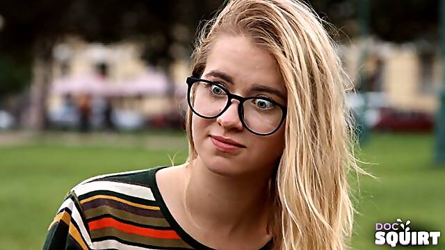 Stud fucks teen and makes her squirt