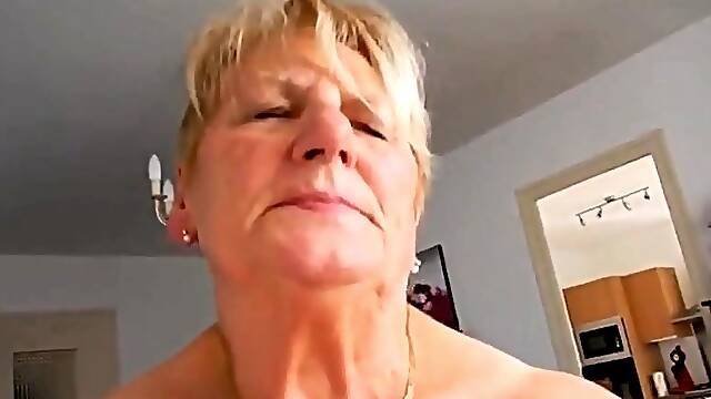 Deutsche Oma Amateurvideo von Oma Traudel