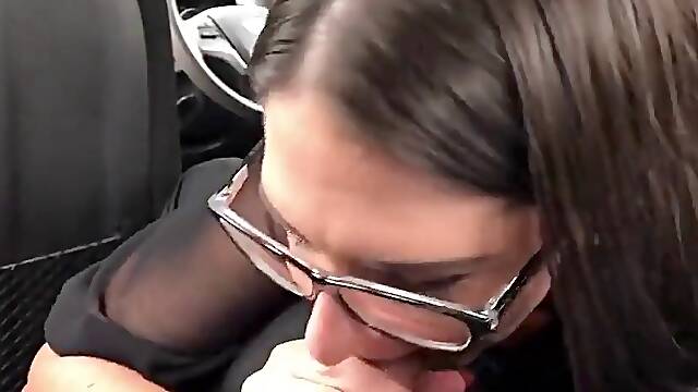 Blowjob in the car - I swallow all the cum