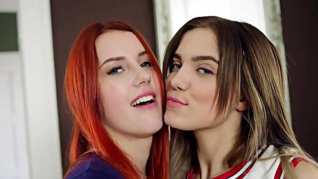 Hazel and Charli Red having a great time in the MFF