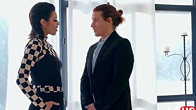 Shes The Boss - Brooklyn Gray