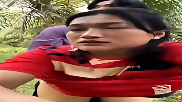 Ngewe Sama Anak Di Kebun Sawit Indonesia Crot Dalam