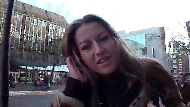 Deutsche Arzthelferin Auf der Strabe angesprochen