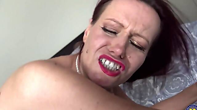 Mature Annabelle Moore enjoys passionate anal fun