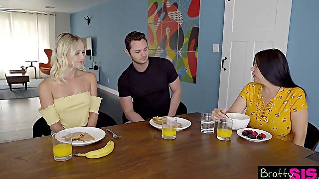 Sexy Stepsis Says U banged me!! S12:E1