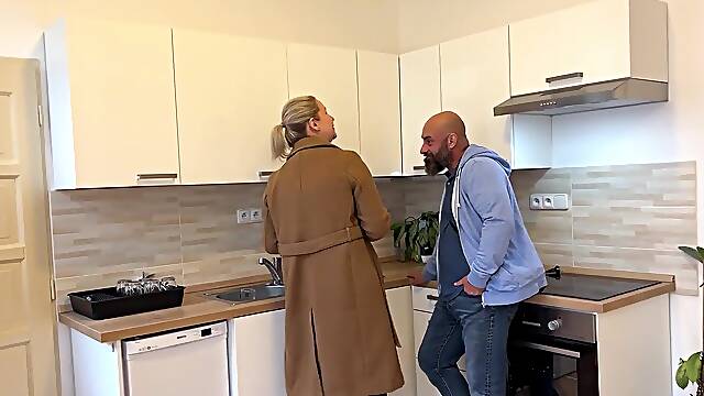 Hawt Golden-haired Real Estate Agent Screws Her Large Penis Client