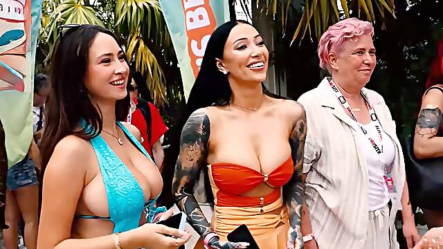 Pillow chat @ XBIZ MIAMI 2026