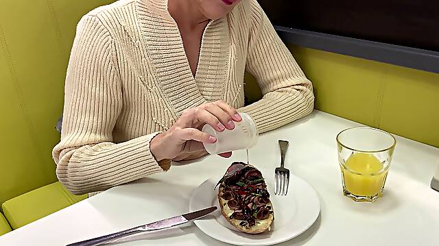 MILF Public Sperm Eating